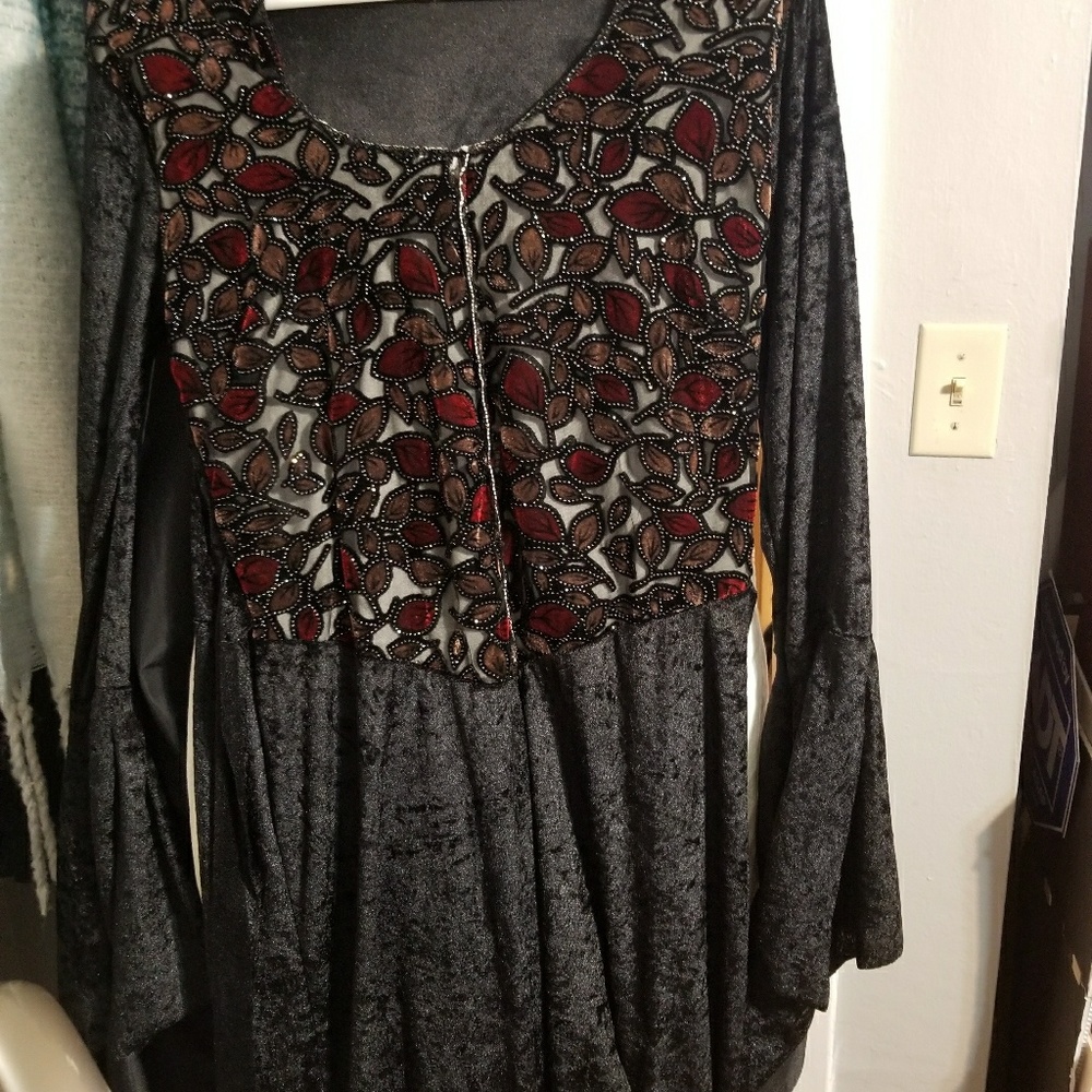 Costume dress